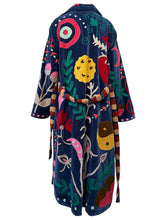 Load image into Gallery viewer, Anvi velvet coat