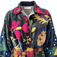 Load image into Gallery viewer, Anvi velvet coat