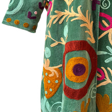 Load image into Gallery viewer, Anvi velvet coat