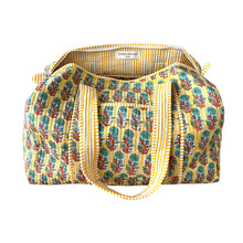 Load image into Gallery viewer, Delphina duffle bag
