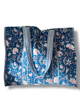 Load image into Gallery viewer, Adeline wood block print bag
