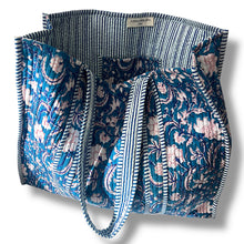 Load image into Gallery viewer, Adeline wood block print bag
