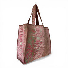 Load image into Gallery viewer, Kiva Kantha bag 04
