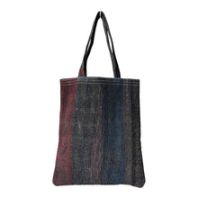 Load image into Gallery viewer, Kiki kantha tote 18
