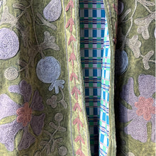 Load image into Gallery viewer, Ravi velvet shirt jacket
