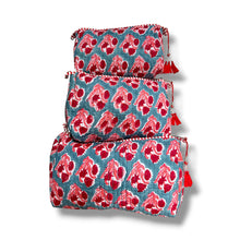 Load image into Gallery viewer, Woodblock print wash bag 01
