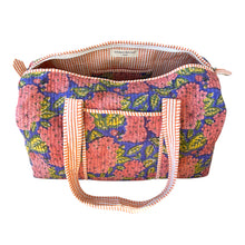 Load image into Gallery viewer, Delphina duffle bag
