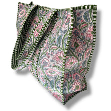 Load image into Gallery viewer, Adeline wood block print bag
