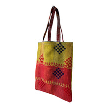 Load image into Gallery viewer, Kiki Kantha tote 16
