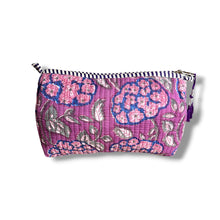 Load image into Gallery viewer, Woodblock print wash bag 09
