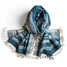 Load image into Gallery viewer, Vida wool scarf
