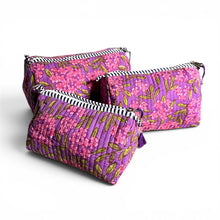 Load image into Gallery viewer, Woodblock print wash bag 04
