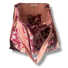 Load image into Gallery viewer, Adeline wood block print bag
