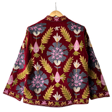 Load image into Gallery viewer, Velvet embroidered floral jacket
