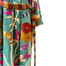 Load image into Gallery viewer, Anvi velvet coat
