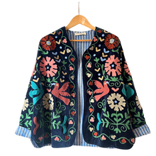 Load image into Gallery viewer, Velvet embroidered peace jacket

