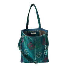 Load image into Gallery viewer, Kiki kantha tote 06
