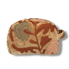 Load image into Gallery viewer, Louella travel bag
