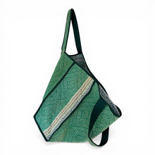 Load image into Gallery viewer, Kiva kantha bag 09
