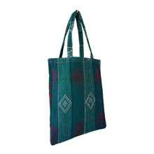 Load image into Gallery viewer, Kiki kantha tote 06
