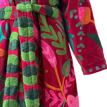 Load image into Gallery viewer, Anvi velvet coat

