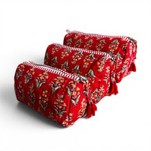 Load image into Gallery viewer, Woodblock print wash bag 06
