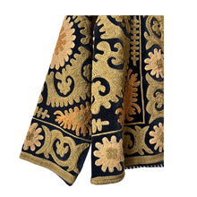 Load image into Gallery viewer, Velvet embroidered Suzani jacket
