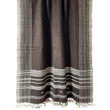 Load image into Gallery viewer, Vida wool scarf
