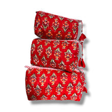 Load image into Gallery viewer, Woodblock print wash bag 06
