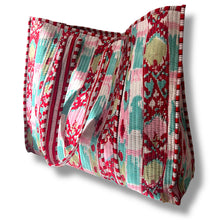 Load image into Gallery viewer, Adeline wood block print bag
