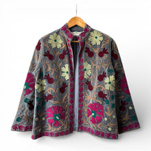 Load image into Gallery viewer, Deepali jacket 40 flower
