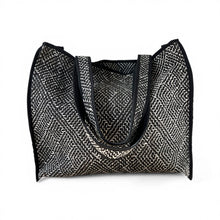 Load image into Gallery viewer, Kiva kantha bag 01
