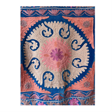 Load image into Gallery viewer, Velvet embroidered Suzani jacket
