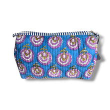 Load image into Gallery viewer, Woodblock print wash bag 05
