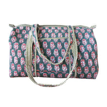 Load image into Gallery viewer, Delphina duffle bag
