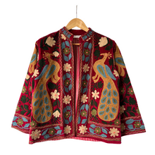 Load image into Gallery viewer, Velvet embroidered peacock jacket
