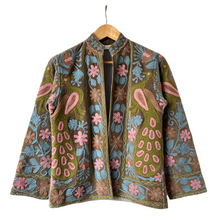 Load image into Gallery viewer, Velvet embroidered peacock jacket
