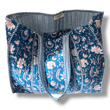 Load image into Gallery viewer, Adeline wood block print bag
