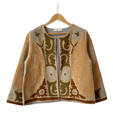 Load image into Gallery viewer, Velvet embroidered Suzani jacket
