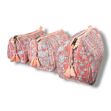 Load image into Gallery viewer, Wood block print wash bag 03
