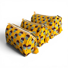 Load image into Gallery viewer, Woodblock print wash bag 07
