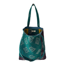 Load image into Gallery viewer, Kiki kantha tote 03
