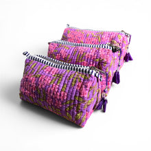 Load image into Gallery viewer, Woodblock print wash bag 04
