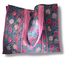 Load image into Gallery viewer, Adeline wood block print bag
