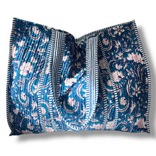 Load image into Gallery viewer, Adeline wood block print bag
