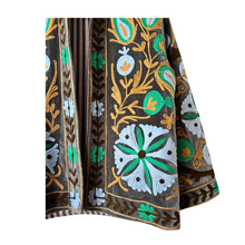 Load image into Gallery viewer, Velvet embroidered Suzani jacket
