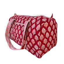 Load image into Gallery viewer, Delphina duffle bag
