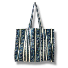 Load image into Gallery viewer, Adeline wood block print bag
