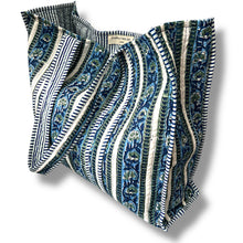 Load image into Gallery viewer, Adeline wood block print bag
