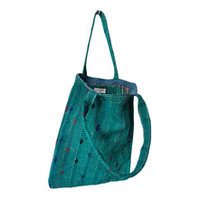 Load image into Gallery viewer, Kiki kantha tote 17
